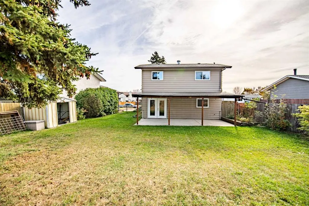 12 Opal Close