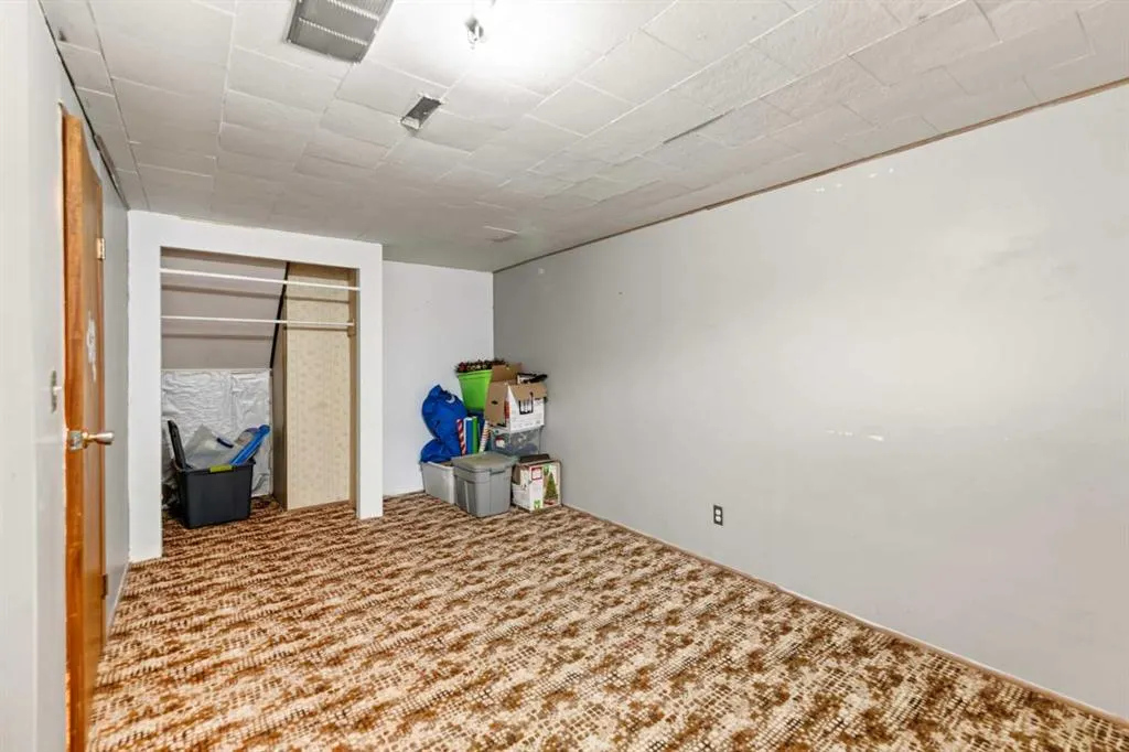 12 Opal Close