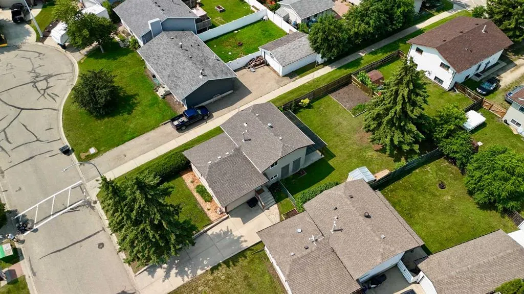 12 Opal Close