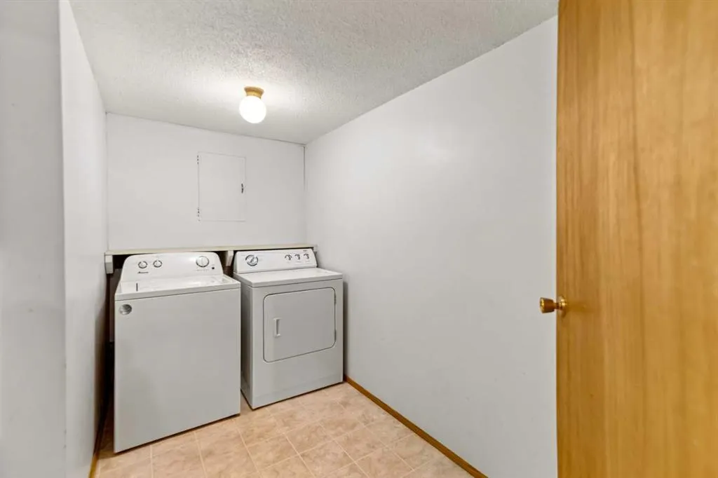 12 Opal Close