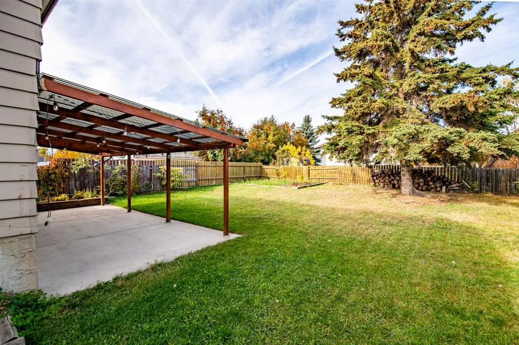 12 Opal Close