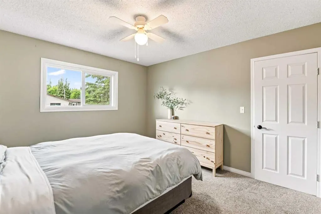 12 Opal Close