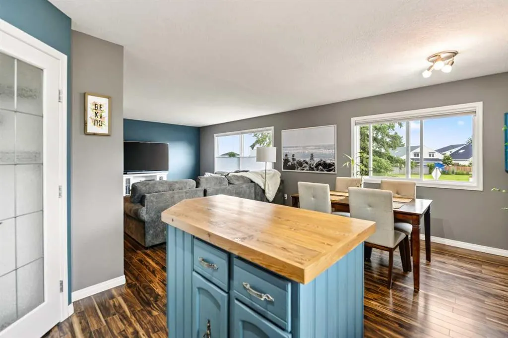 12 Opal Close