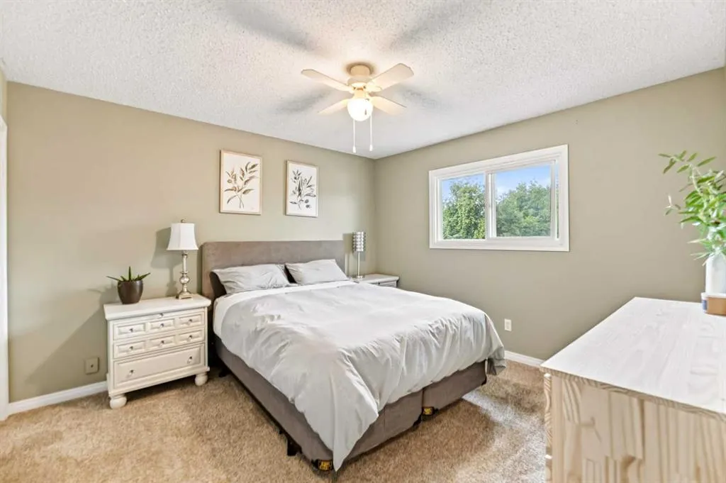 12 Opal Close