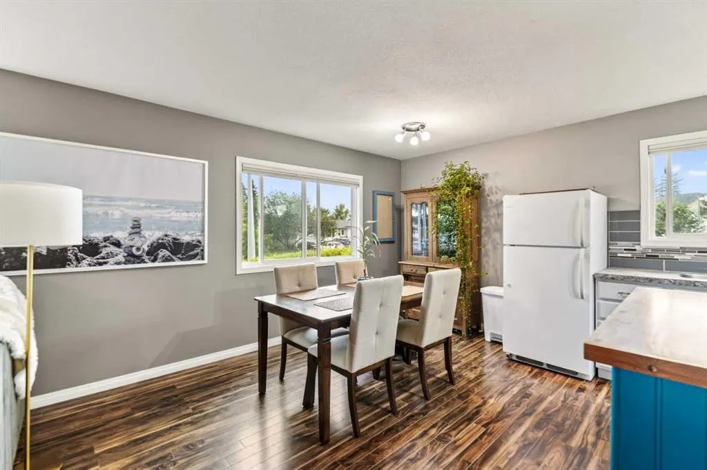 12 Opal Close