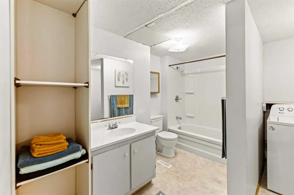 12 Opal Close