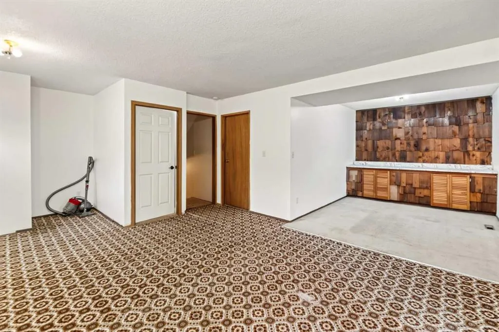 12 Opal Close