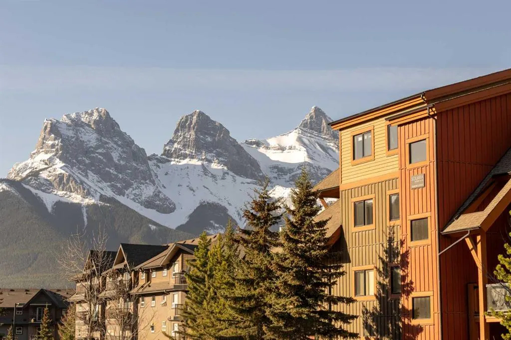 173 Kananaskis Way #213