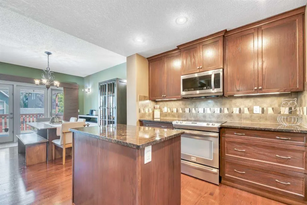331 Mahogany Court SE