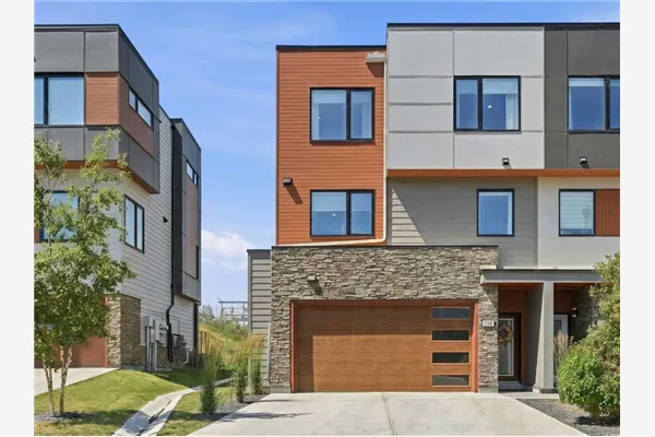 108 Na'a Heights SW
