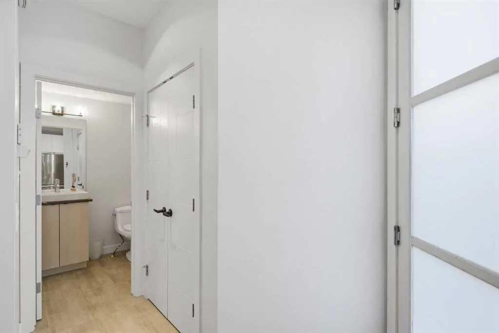 4733 17 Avenue NW #2