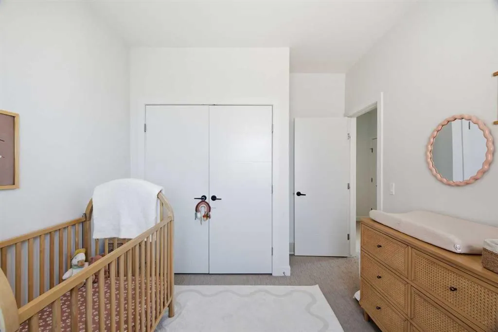 4733 17 Avenue NW #2