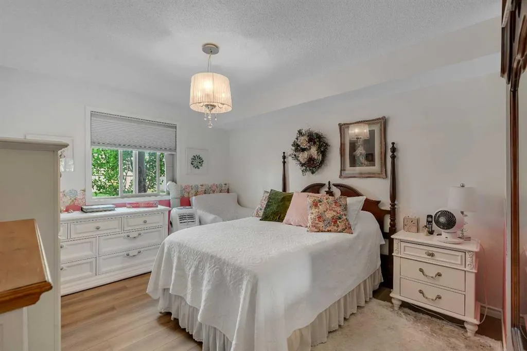428 Chaparral Ravine View SE #116
