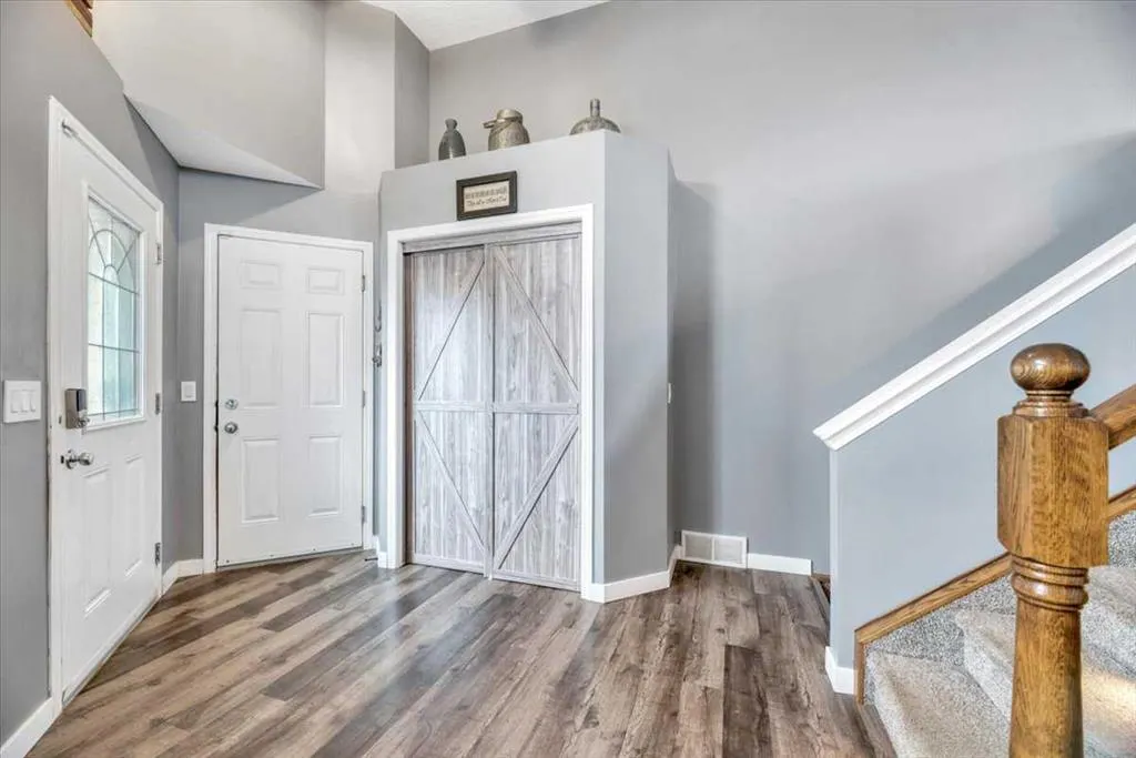 156 Aspen Creek Crescent
