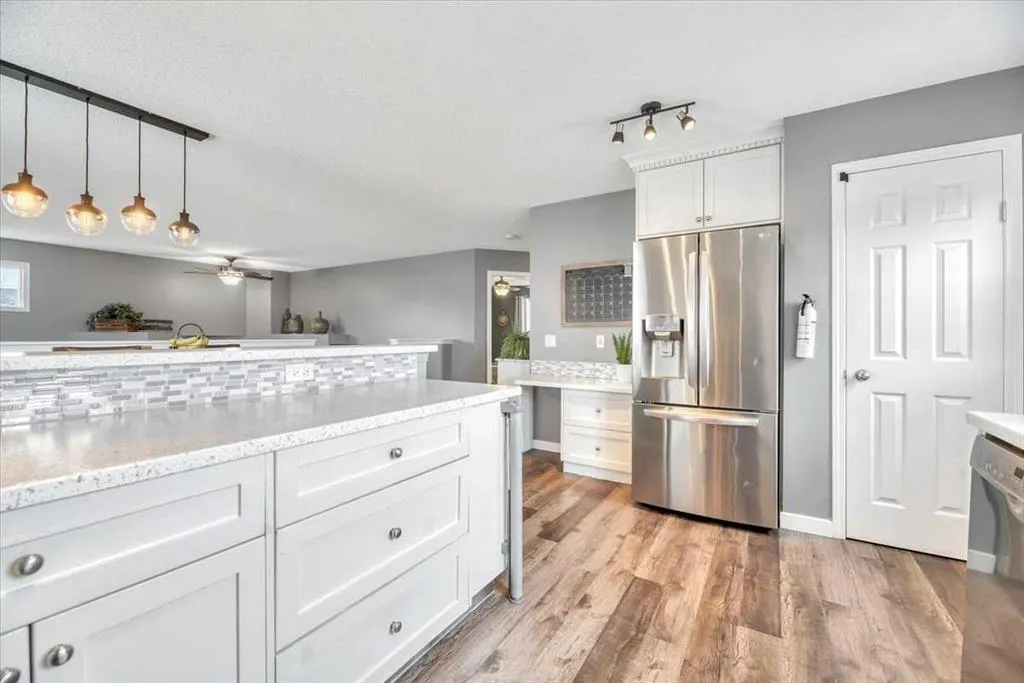 156 Aspen Creek Crescent