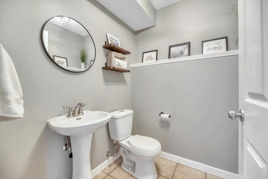 156 Aspen Creek Crescent
