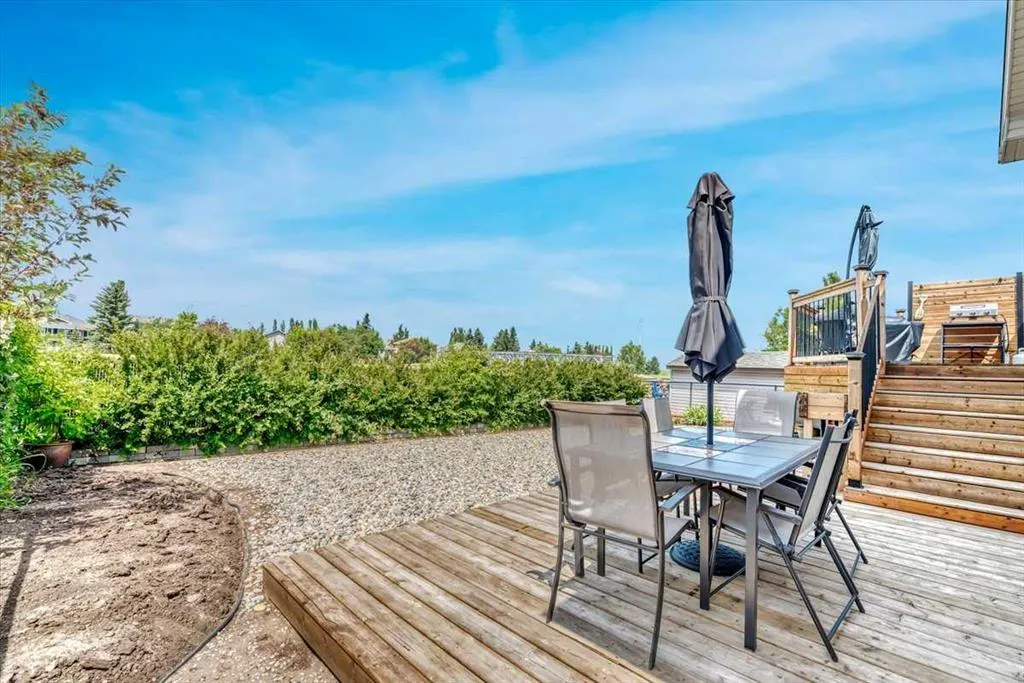 156 Aspen Creek Crescent