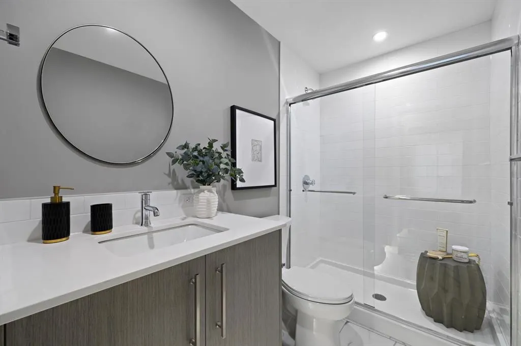 310 15 Avenue SW #217