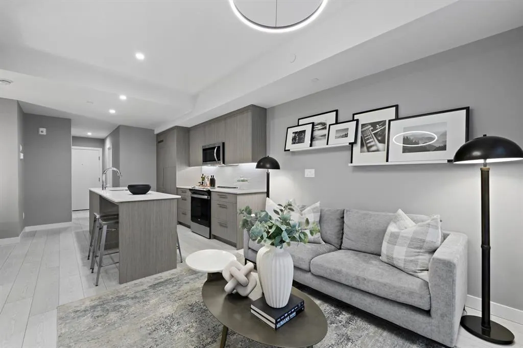310 15 Avenue SW #217