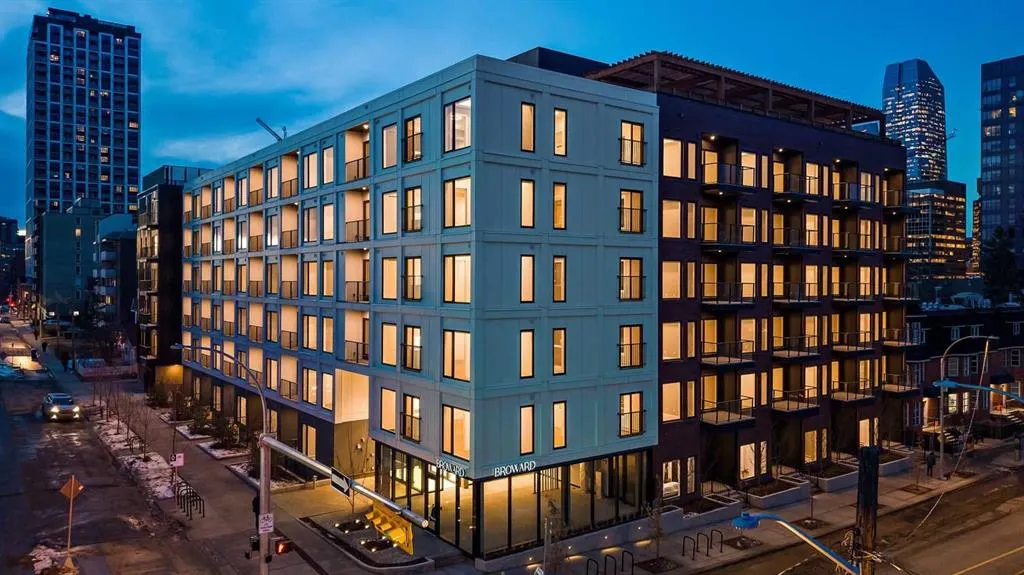 310 15 Avenue SW #217