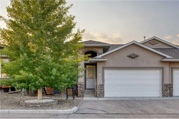 61 River Heights View
