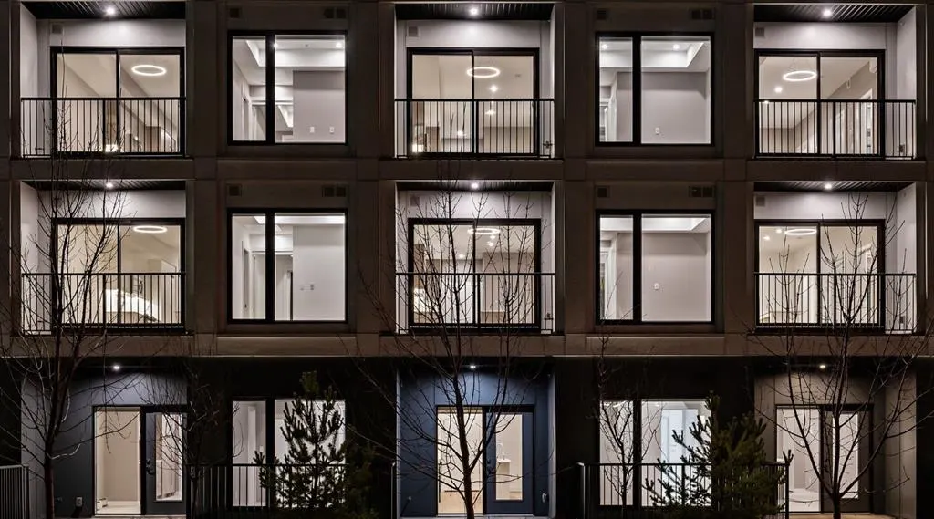 310 15 Avenue SW #209