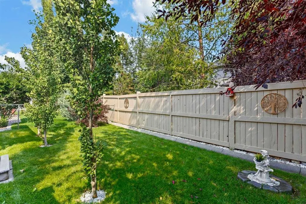 26 Chaparral Close SE