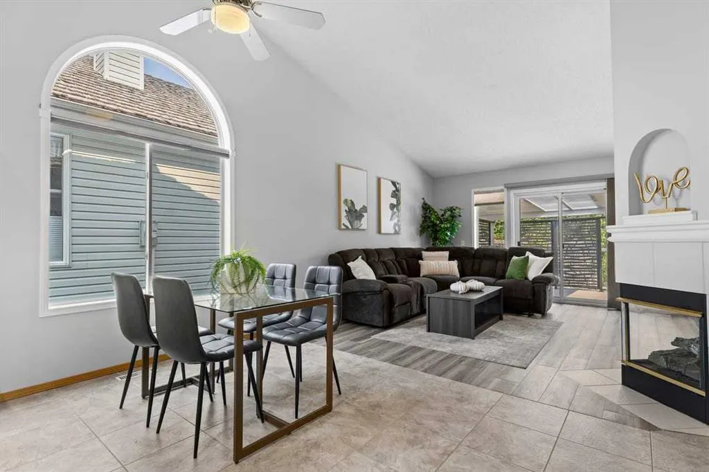 26 Chaparral Close SE