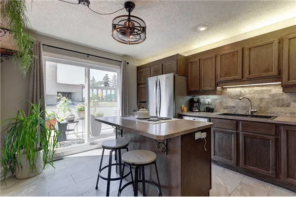 1305 Glenmore Trail SW #103