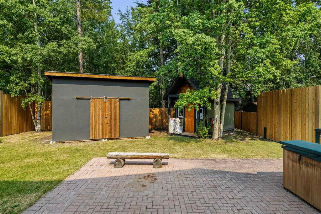 610 Larch Place