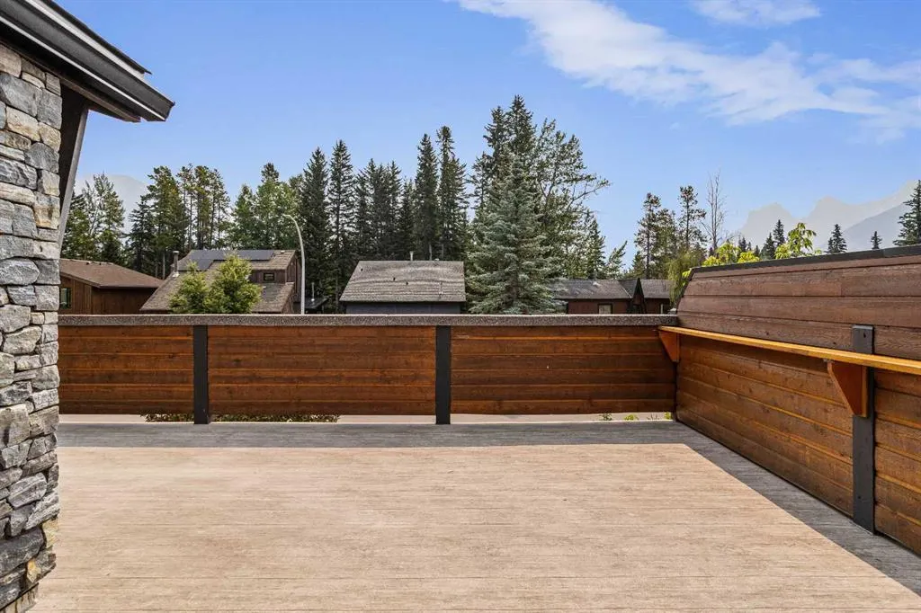 610 Larch Place