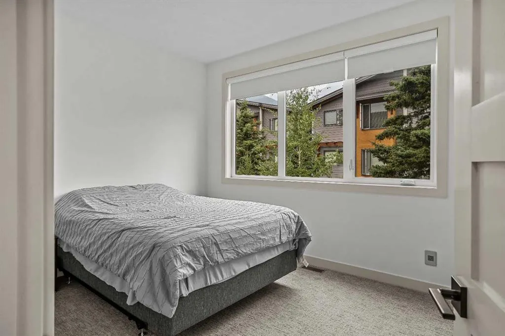 401 Stewart Creek Close