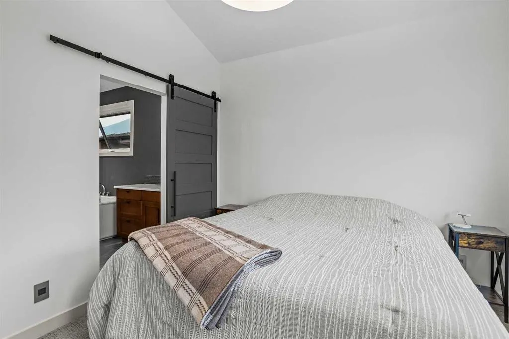 401 Stewart Creek Close