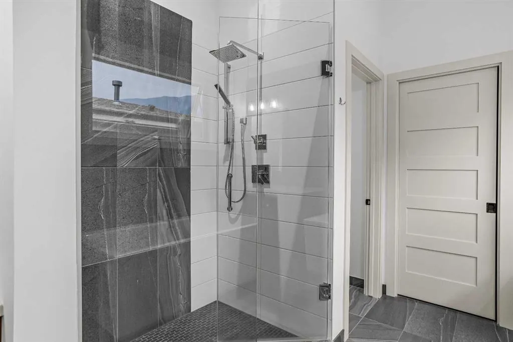 401 Stewart Creek Close