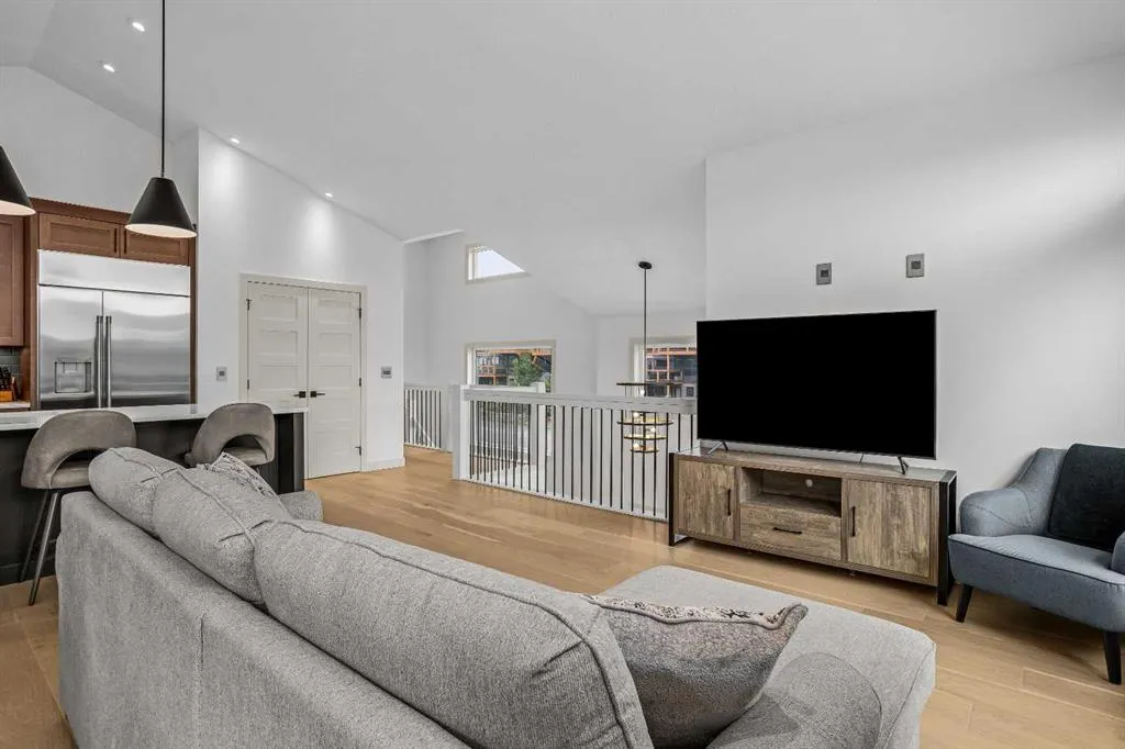 401 Stewart Creek Close