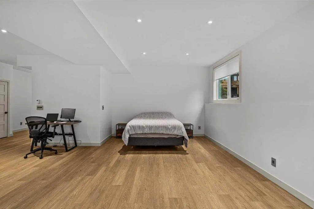 401 Stewart Creek Close