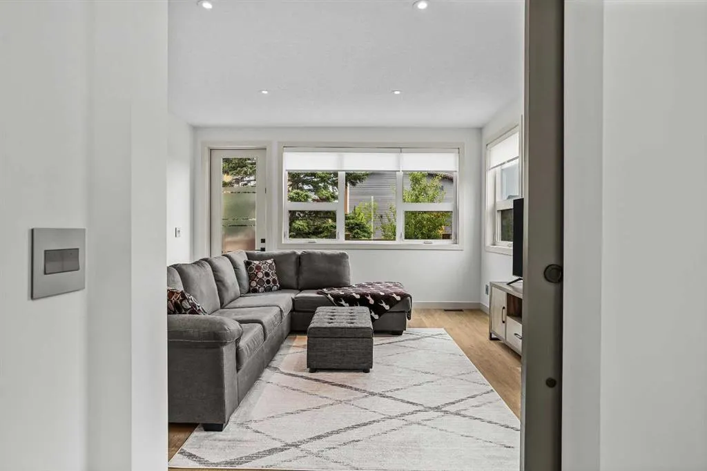 401 Stewart Creek Close
