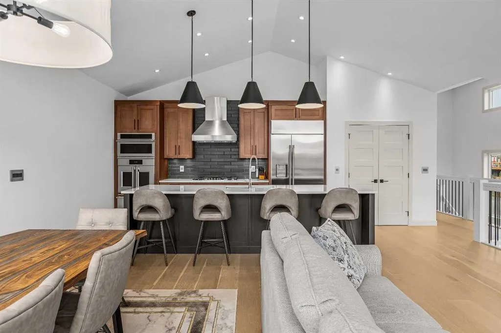 401 Stewart Creek Close
