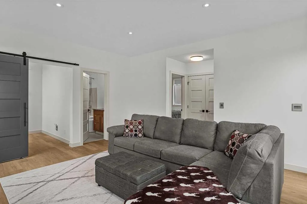 401 Stewart Creek Close