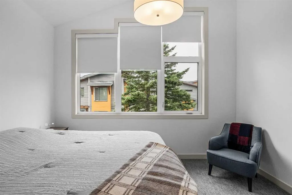 401 Stewart Creek Close