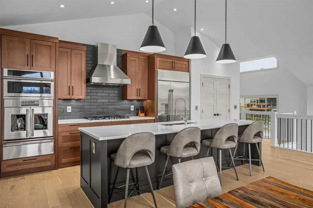 401 Stewart Creek Close