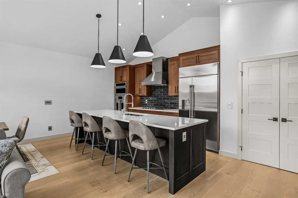 401 Stewart Creek Close