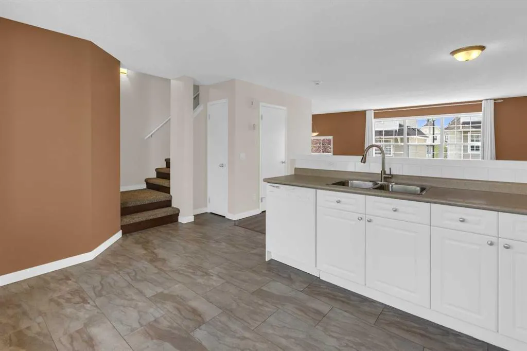 97 Tuscany Springs Gardens NW