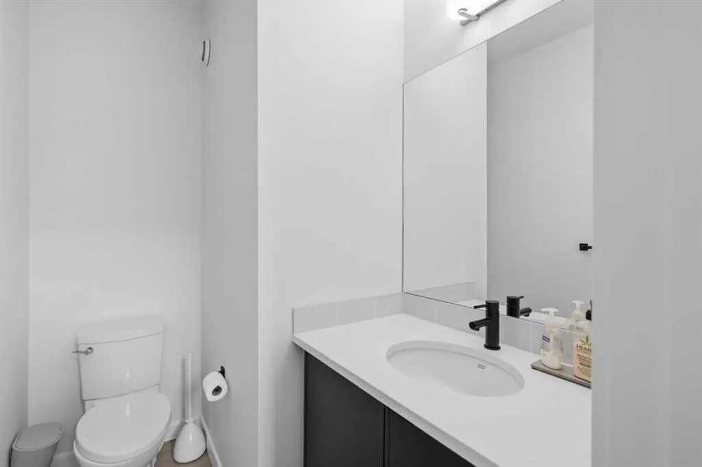 81 Greenbriar Place NW #323
