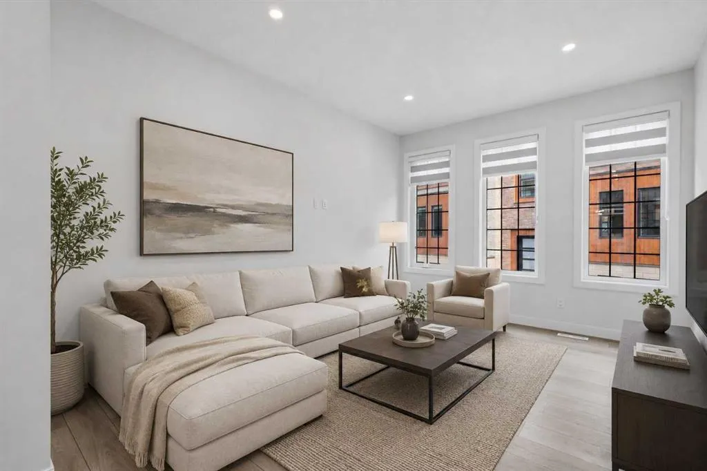 81 Greenbriar Place NW #323