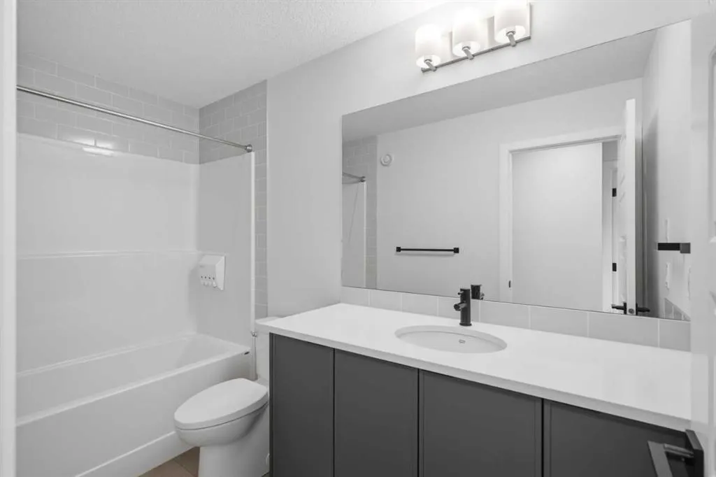 81 Greenbriar Place NW #323