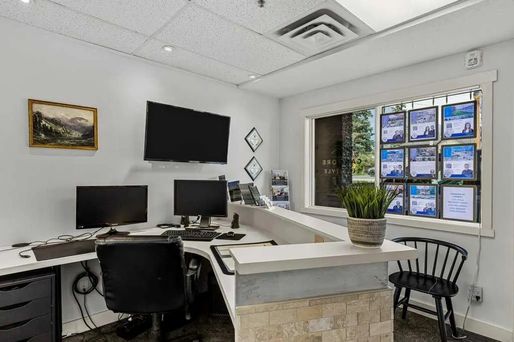 512 Bow Valley Trail #104