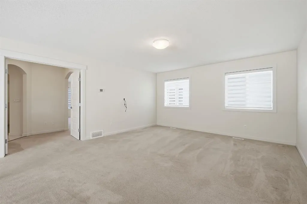 101 Evansborough Green NW