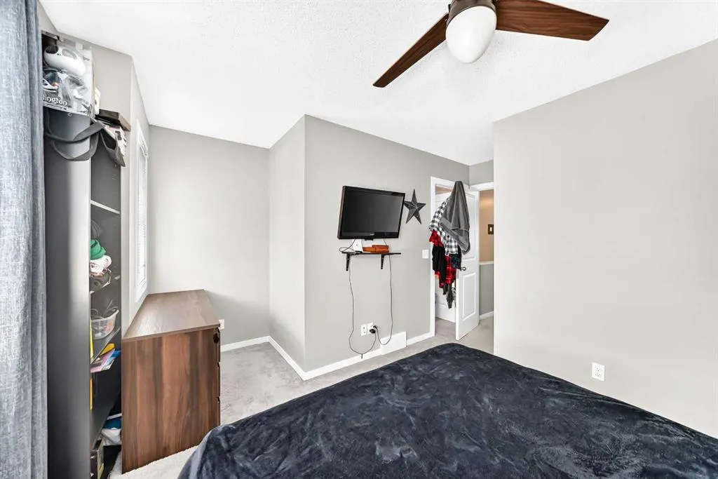 60 New Brighton Point SE
