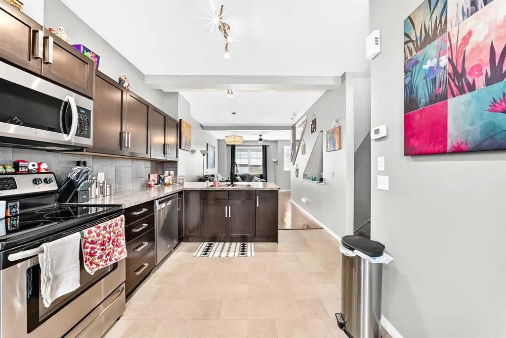 60 New Brighton Point SE